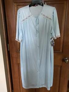Vintage geknöpftes Kleid Morgenmantel hellblau Spitzenbesatz - M - Neu mit Etikett - Bild 1 von 9