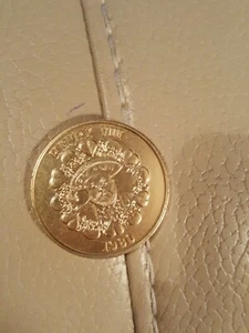 Henry viii skull 1980 terreanians Mardi Gras Doubloon houma la vintage - Picture 1 of 2