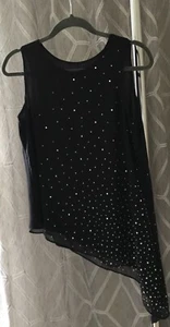 New without tag Vince Camuto Women’s Beaded Black Asymmetrical Top Size XS - Picture 1 of 5