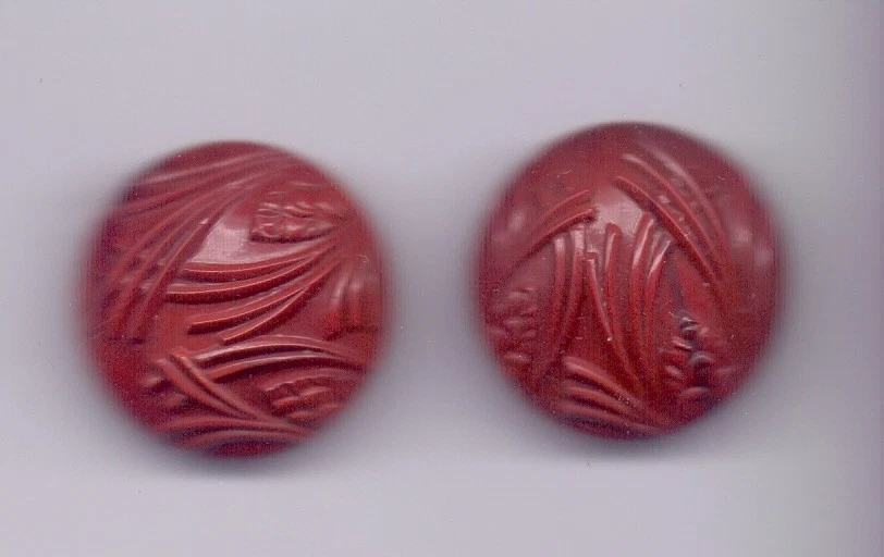 PAIR Victorian glass buttons - with botanical pattern - Image 1 of 1