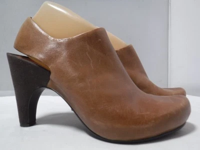 Женские сапоги Tsubo Aeria цвет коньяк коричневый кожа с ремешком на каблуке Mule Clog 8 - Изображение 1 из 4