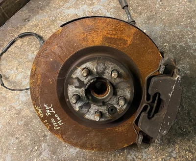 Land Rover Discovery Sport 2014-2020 2.0 d - o/s-driver buje rueda delantera nudillo Foto 1 de 4