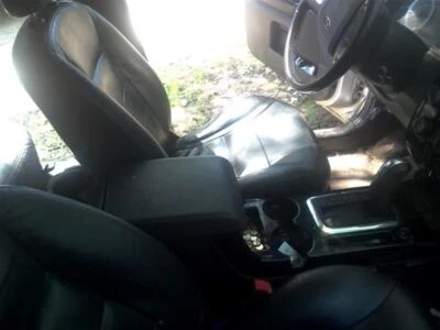 Compatível com 08 console Escape piso frontal limitado 3195071 - Imagem 1 de 4