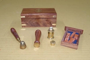 Juego de sellos Petschaft de latón en caja de madera noble con ancla de inserción de latón - Imagen 1 de 10