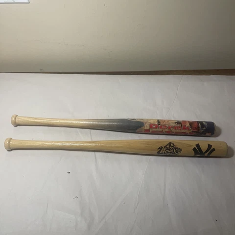 (2) NEW YORK YANKEES -  1998 WORLD SERIES, 2000 Derek Jeter - MINI 18”  BATs Cover
