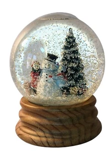 Globo de nieve musical iluminado vintage CLÁSICOS NAVIDEÑOS 6" Navidad noche silenciosa - Imagen 1 de 10