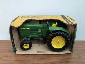1/16 Ertl Farm Toy John Deere 5020 Toy Tractor With Box #3 - Picture 1 of 4