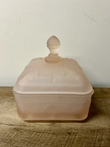 Tiara Exclusives Pink Frosted Indiana Glass Honey Square Candy Dish Original Box - Picture 1 of 5