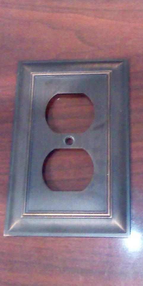 Placa de cubierta de pared de bronce toma de corriente eléctrica de bronce 1 pieza. Foto 1 de 3