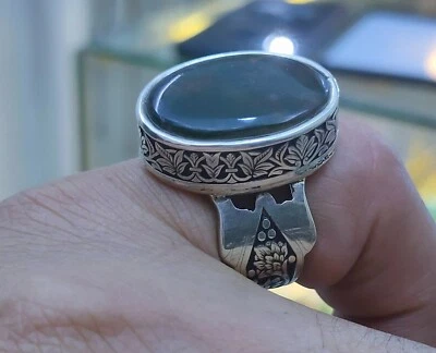 Egyptian Peridot 925 Sterling Silver Ring زبرجد مصري - Image 1 of 4