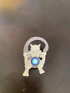 Mewtwo Pokemon Official Nintendo BRAND NEW PIN - Bild 1 von 2