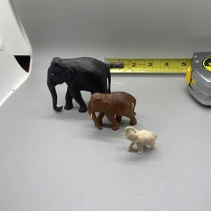 (3) Cute Elephants 3” 2” And 1”Animal Figurines From Collectors Estate - Picture 1 of 9