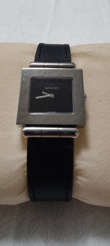Orologio GUCCI 600J 25mm Quadrato Quarzo Quadrante Nero Donna Usatoonante Funzionant