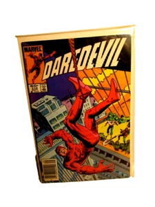 Daredevil #210 Marvel Comics 1984- - Picture 1 of 1