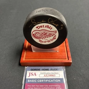 GORDIE HOWE signed Autographed RED WINGS puck JSA COA Comes With Display Case - Picture 1 of 4