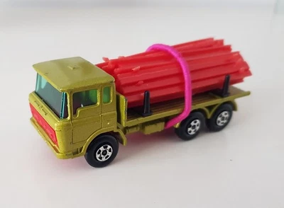 Matchbox Superfast Series No. 58 - DAF Girder Truck with Load - Green - Lesney — 第 1/4 张图片