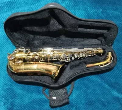 SAXOFÓN ALTO BUESCHER ARISTOCRAT Foto 1 de 4