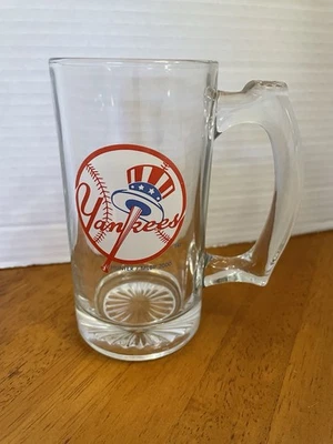 Heavy 8oz YANKEES Beer Mug Cup 2000 by Hunter/MLBP - Image 1 of 4