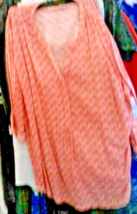 NWT Laura Scott Womens Coral salmon White V-Neck Rayon Blouse Size 1X - Picture 1 of 2