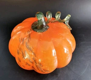 Beautiful Orange Hand Blown Art Glass Halloween Pumpkin w/Curly Stem - Picture 1 of 5