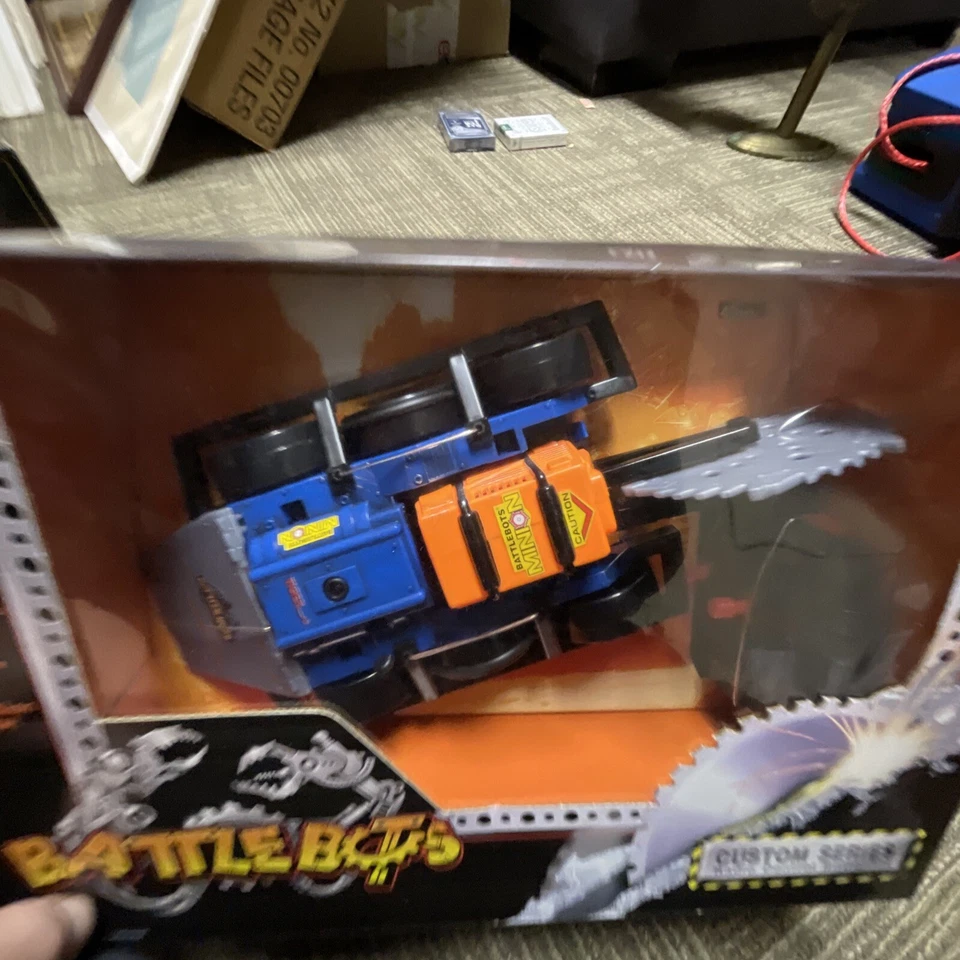 Hasbro Battle Bots Custom Series Rc Juego Set Tiger Electronics 2001 Minion Nuevo de Lote Antiguo Foto 1 de 4