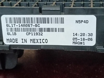 CAJA DE FUSIBLES RELÉS PLACA DE CIRCUITO MEJORADO p/n 6L1T-14A067-BC FORD EXPEDITION  Foto 1 de 4
