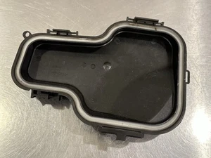 BMW OEM 3 E90 Xenon Headlight Cap Cover Left 63117159568 - Picture 1 of 8
