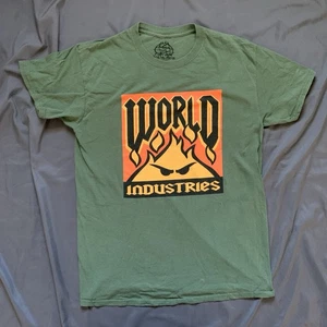 World Industries Skateboard olivgrünes T-Shirt Erwachsene Größe Medium 18 x 23 - Bild 1 von 3