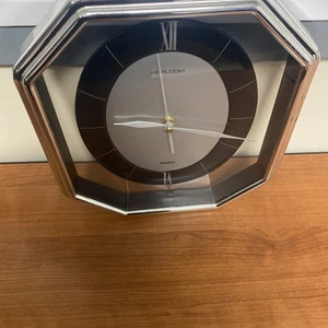 Vintage 80s Quartz Heirloom Wall Clock!  Working Fine - Picture 1 of 2