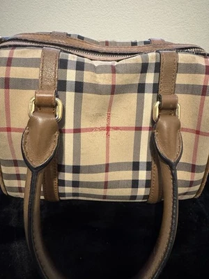 Burberry - Authentic - Image 1 of 4