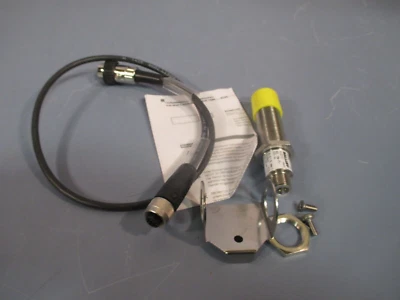 BALLUFF B0S01TZ Photoelectric Sensor 10-30VDC BOS18M-PS-ID25-S4 - Image 1 of 4
