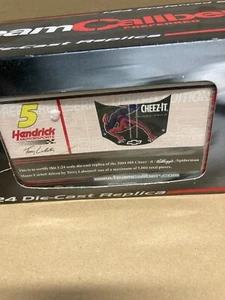 1:24 Team Caliber Preferred 2004 Chevy Monte Carlo # 5 Cheez-it Terry Labonte - Picture 1 of 3