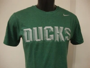 Nike University Oregon Ducks Fútbol Baloncesto Verde Calce Estándar Camisa Talla M - Imagen 1 de 6