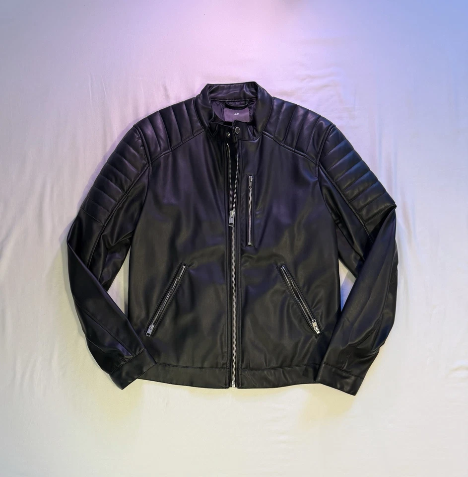Chaqueta de moto de cuero sintético para hombre H&M negra talla mediana cremallera estilo motociclista Foto 1 de 4