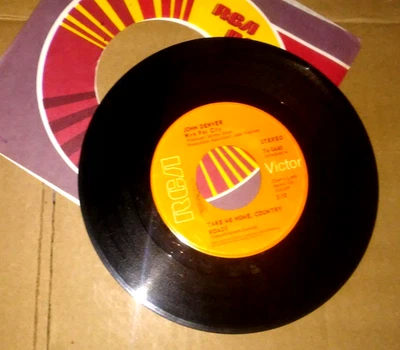 JOHN DENVER Take Me Home Country Roads/Poems Prayers..Promises RCA 45 RPM L@@K! Foto 1 de 2