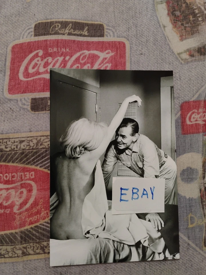 MARILYN MONROE & CLARK GABLE IN THE MISFITS, GLOSSY B&W, 4X6 PHOTO, BRAND NEW  - Image 1 of 1