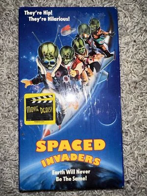 Spaced Invaders VHS Cult Comedy Aliens Sci Fi First Release OOP HTF Rare Sealed - Image 1 of 4