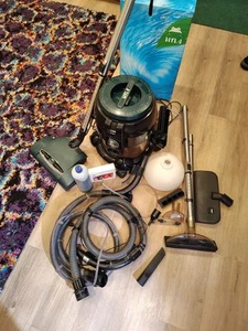 Hyla Nst Vacuum And Upholstery Cleaner - Picture 1 of 9