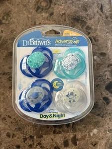 Pacifier Lot Of 4. Sealed New. Two Glow In The Dark 6-18 Months - Picture 1 of 9