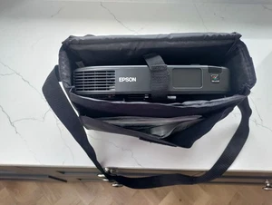 Epson EB-1723 video projector 1700-2700 lumens, XGA resolution. Immaculate - Picture 1 of 10