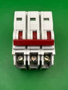 Square D QO-E 6A Tipo 3 M6 3 Fases MCB - Imagen 1 de 4