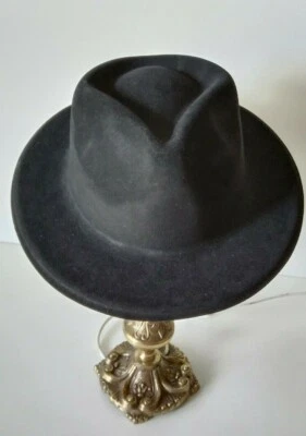 BLACK FEDORA Foto 1 de 4
