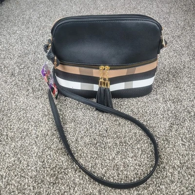 Los Angeles Black And Tan 100% Vegan Crossbody Purse Brand New With Tag - Image 1 of 4