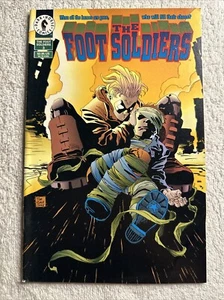 Cómics de The Foot Soldiers #3 Michael Avon Oeming Tim Sale Dark Horse de marzo de 1996 - Imagen 1 de 2