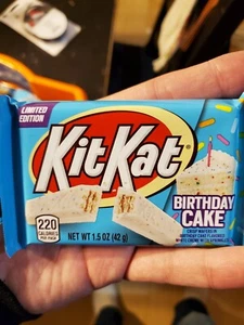Kit-Kat Birthday Cake free shipping - Picture 1 of 1