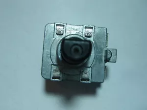 Digitalpoti Encoder 24 gradini con pulsante 18x16mm asse 6mm #19-8a2 - Foto 1 di 4