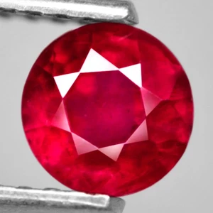 0,76Ct. Natur Edelstein Rubin Spitze rot rund Madagaskar schöne funkelnde Farbe! - Bild 1 von 7