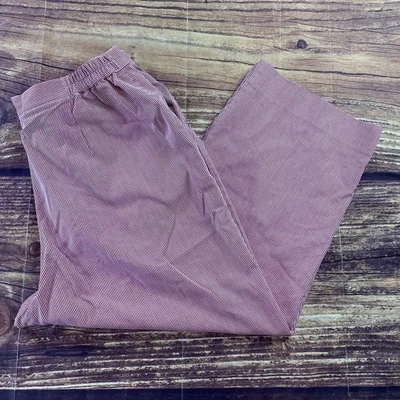 Alfred Dunner Women's Seersucker Capri Pants Size 12 Striped Red & White - Image 1 of 4