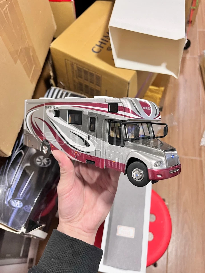 Autocaravanas Yutong escala 1:42 autocaravanas autocaravana cámper autobús modelo de coche fundido a presión con base Foto 1 de 4