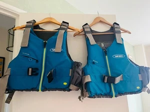 buoyancy aids - Picture 1 of 8